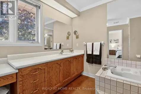 66 Beechfern Drive Ottawa ON K2S 1E3