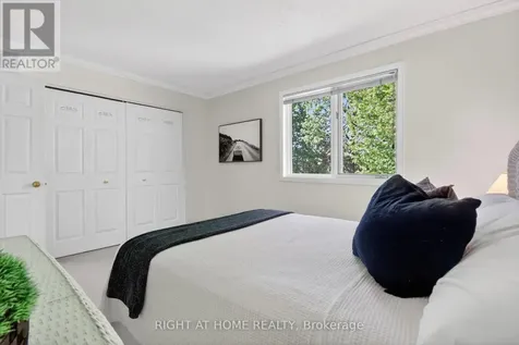 66 Beechfern Drive Ottawa ON K2S 1E3