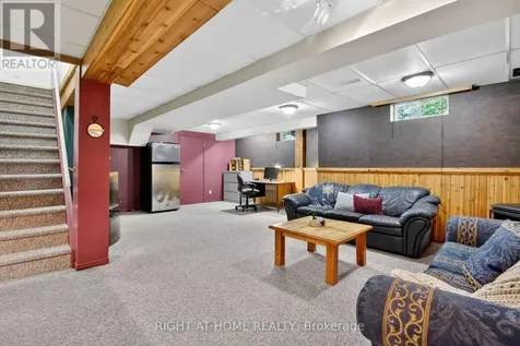 66 Beechfern Drive Ottawa ON K2S 1E3