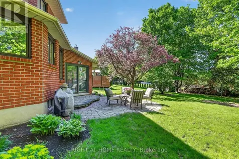 66 Beechfern Drive Ottawa ON K2S 1E3