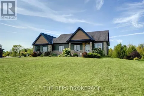 206 Country Lane Drive South Beckwith ON K7C 3P2