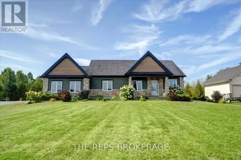 206 Country Lane Drive South Beckwith ON K7C 3P2