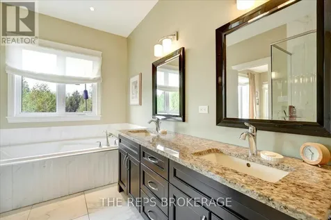 206 Country Lane Drive South Beckwith ON K7C 3P2