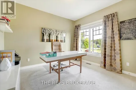 206 Country Lane Drive South Beckwith ON K7C 3P2