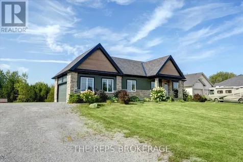206 Country Lane Drive South Beckwith ON K7C 3P2