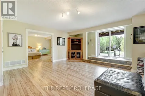 206 Country Lane Drive South Beckwith ON K7C 3P2