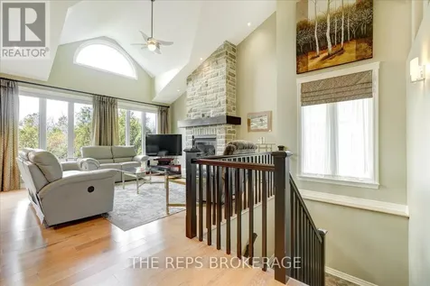 206 Country Lane Drive South Beckwith ON K7C 3P2