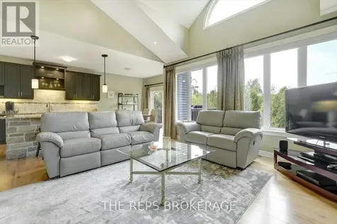 206 Country Lane Drive South Beckwith ON K7C 3P2