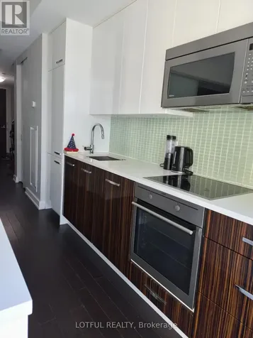 111 Champagne Avenue South Ottawa ON K1S 5V3