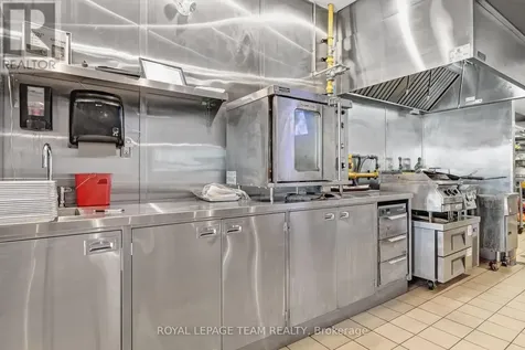 1861 Robertson Road Ottawa ON K2H 9N5