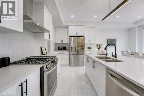 116 Crossmore Crescent Cambridge ON N1S 0C7