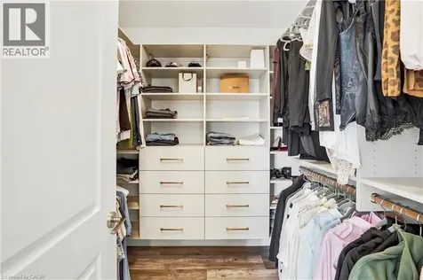 2007 James Street Burlington ON L7R 0G7