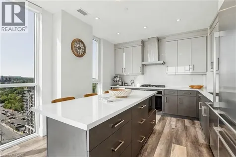 2007 James Street Burlington ON L7R 0G7