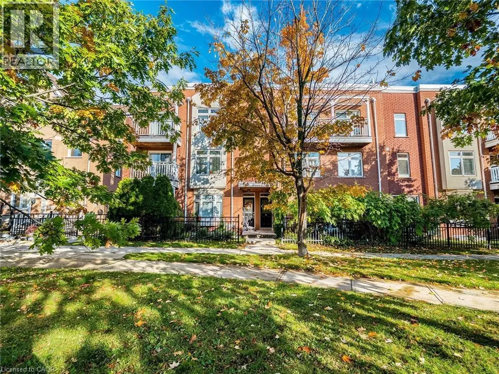 2386 Munn's Avenue East Oakville ON L6H 6G9