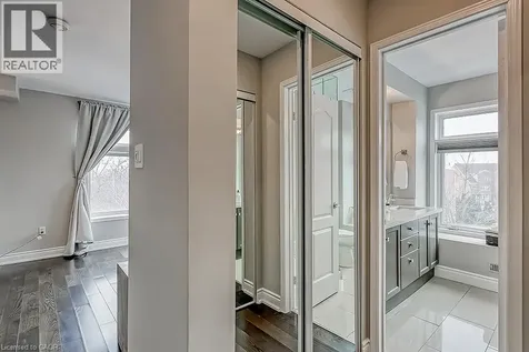 2386 Munn's Avenue East Oakville ON L6H 6G9