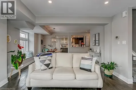 2386 Munn's Avenue East Oakville ON L6H 6G9