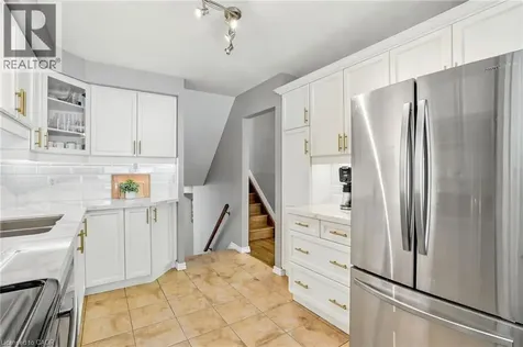 35 Gretna Court Hamilton ON L9C 4V1