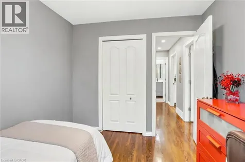 35 Gretna Court Hamilton ON L9C 4V1