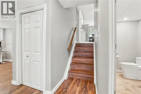 35 Gretna Court Hamilton ON L9C 4V1