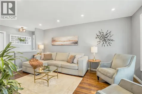 35 Gretna Court Hamilton ON L9C 4V1