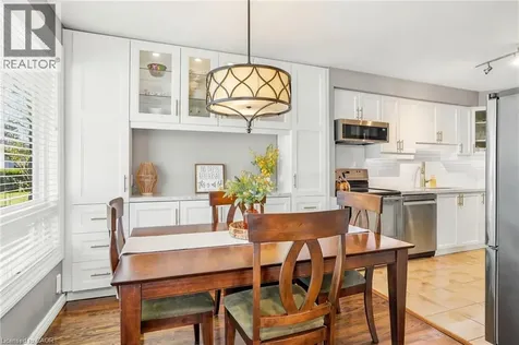 35 Gretna Court Hamilton ON L9C 4V1