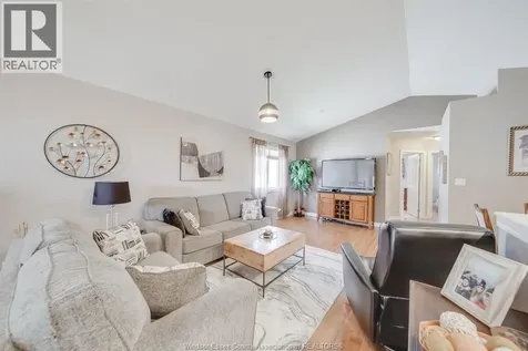 22 Villa Court Chatham ON N7L 5P5