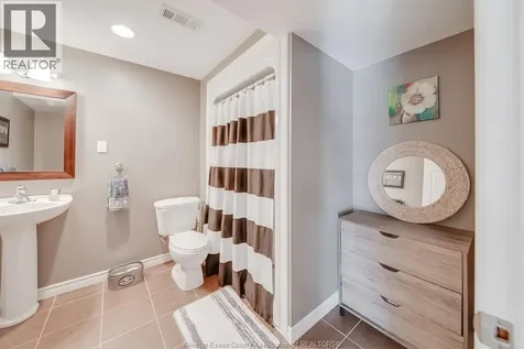 22 Villa Court Chatham ON N7L 5P5