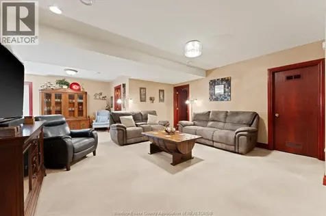 270 Irwin Avenue Essex ON N8M 2T6