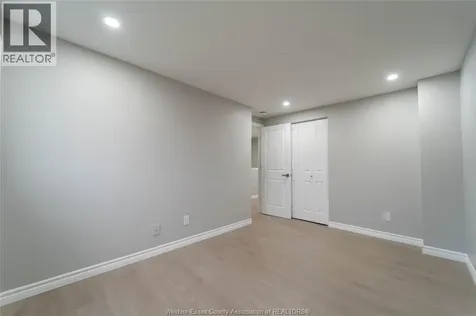 5414 Lassaline Avenue Windsor ON N8T 1A8