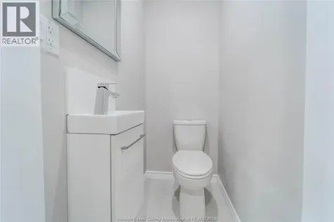 5414 Lassaline Avenue Windsor ON N8T 1A8