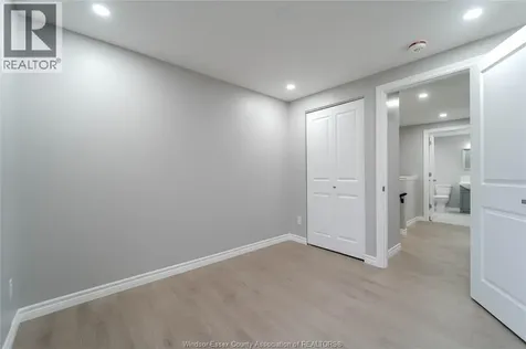 5414 Lassaline Avenue Windsor ON N8T 1A8