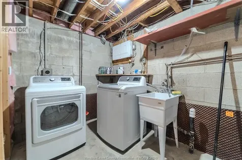 5414 Lassaline Avenue Windsor ON N8T 1A8