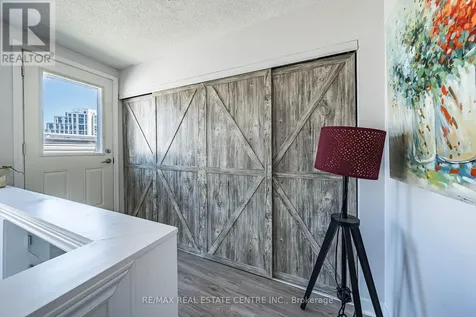 16 Laidlaw Street Toronto (south Parkdale) ON M6K 1X2