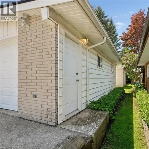 105 Silverspring Crescent Kitchener ON N2M 4P3