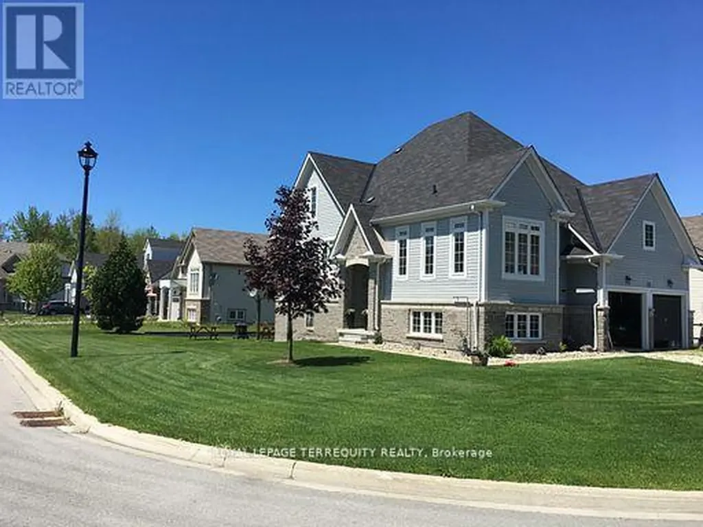 10 Culham Trail Wasaga Beach ON L9Z 0C6