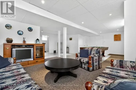4 Byrnes Crescent Penetanguishene ON L9M 1W4