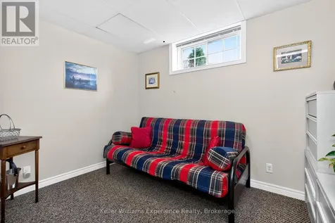 4 Byrnes Crescent Penetanguishene ON L9M 1W4