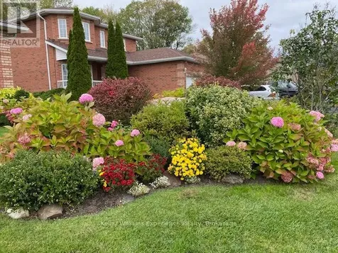 4 Byrnes Crescent Penetanguishene ON L9M 1W4