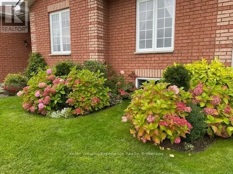 4 Byrnes Crescent Penetanguishene ON L9M 1W4