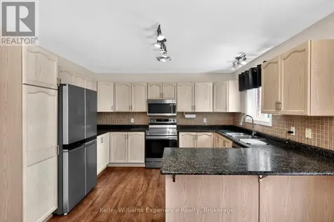4 Byrnes Crescent Penetanguishene ON L9M 1W4