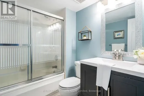 373 Mariners Way Collingwood ON L9Y 5C7