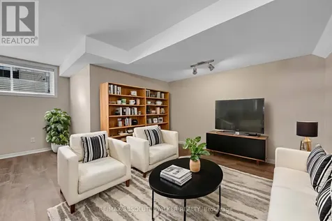 4396 Goldeneye Way Ottawa ON K1V 2H9