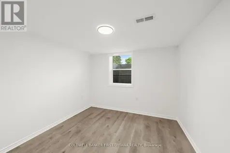 26 Spring Garden Avenue Ottawa ON K2G 3B4