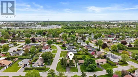 26 Spring Garden Avenue Ottawa ON K2G 3B4