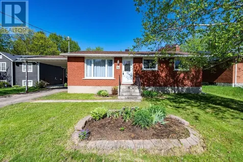 36 Selkirk Street Petawawa ON K8H 1P2