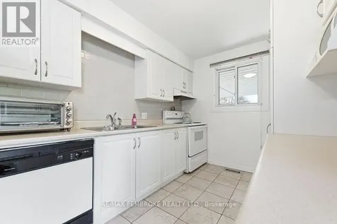 36 Selkirk Street Petawawa ON K8H 1P2