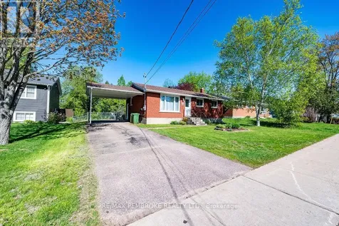 36 Selkirk Street Petawawa ON K8H 1P2