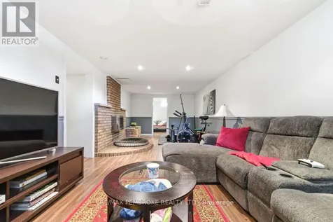 36 Selkirk Street Petawawa ON K8H 1P2
