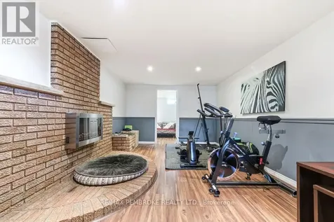 36 Selkirk Street Petawawa ON K8H 1P2