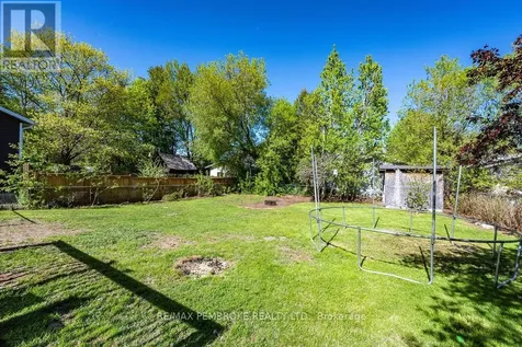 36 Selkirk Street Petawawa ON K8H 1P2